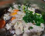 Foto langkah ke 7 dari resep Sup Kimlo Kembang Tahu Simple.