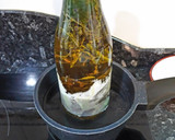 Foto del paso 1 de la receta: Aceite de oliva infusionado con hierbas y ajos