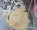 Foto langkah ke 2 dari resep Korean Garlic Cheese Bread.
