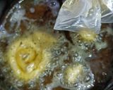 A picture of step 3 of Soya Flour Jalebi Style MeduVada.