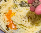 A picture of step 5 of Gnocchi alla Romana.