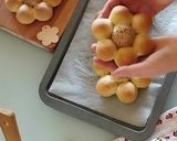 Foto del passaggio 10 della ricetta Panini fioriti 🌷