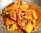 Foto langkah ke 4 dari resep Udang asam manis tabur nanas.