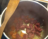 Foto del paso 2 de la receta: Estofado de ternera y patatas
