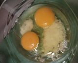 Foto langkah ke 4 dari resep Telur dadar gulung isi sosis.