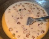 A picture of step 5 of Foxnut Payesh.