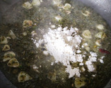 Foto del paso 3 de la receta: Almejas en salsa verde