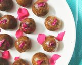 A picture of step 4 of Dry fruit and nuts balls.