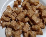 Foto langkah ke 1 dari resep Tempe Cumi Asin Oseng Pedas.