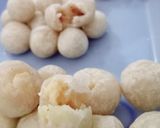 Foto langkah ke 4 dari resep 14. SORENG ISI (Some Goreng Isi) 🍡.