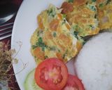 Foto langkah ke 3 dari resep Telur dadar sosis.