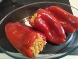 Pimientos rellenos de arroz y verduras al horno