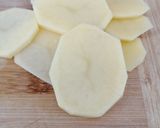Foto del paso 1 de la receta: Patatas gochas al microondas
