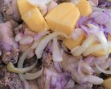 Foto langkah ke 2 dari resep Semur Ayam Jamur kuping.