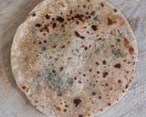 ગાર્લિક કોરીએન્ડર રોટી (Garlic Coriander Roti Recipe In Gujarati) રેસીપી સ્ટેપ4ફોટો