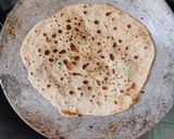 A picture of step 4 of Radish (mooli) paratha.