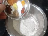 नाचणी चे झटपट धीरडे (nachniche jhatpat dhirde recipe in marathi)