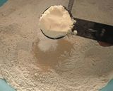 A picture of step 4 of Spiced Buns.