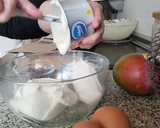 Foto del paso 3 de la receta: Tarta de Queso con Mango y Chocolate