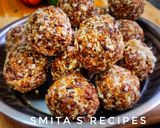 A picture of step 6 of Gond ke laddu.