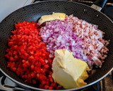 Foto del paso 1 de la receta: MOLDE De Pan🍞con Corteza crocante de Queso🧀Parmesano...!