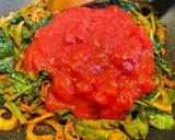 A picture of step 6 of Prawn and Spinach Balti Curry.