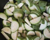 Foto del paso 1 de la receta: Ensalada de calabacitas