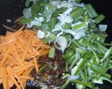 A picture of step 2 of Burnt garlic veg fried rice.