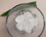 Foto langkah ke 1 dari resep Iced Americano.