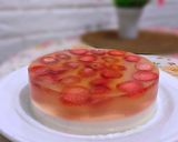 Foto langkah ke 1 dari resep Puding Kaca Strawberry lapis susu.
