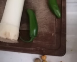 Foto del paso 3 de la receta: Sopa de macarron y frijoles guisados con chile