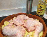 Foto del paso 4 de la receta: Pollo al horno con patatas de la abuela Dora