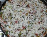 صورة لخطوة 7 من وصفة بيتزا الطعم خيالي 😋😋