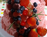 Foto del paso 5 de la receta: Pastel de frutos rojos con buttercream
