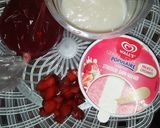 Foto langkah ke 1 dari resep Olahan Strawberry~Milkshake Strawberry.