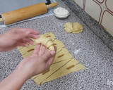 Foto del paso 7 de la receta: Medias lunas o Croissant masa casera / rellenos de dulce de leche