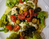 Foto del paso 6 de la receta: Pollo con pesto de rúcula y ensalada de cherry