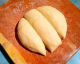 A picture of step 6 of Rose bread.