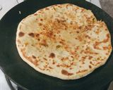 A picture of step 3 of Reddish/Mooli Paratha.