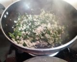 A picture of step 2 of Spinach cauliflower soup.