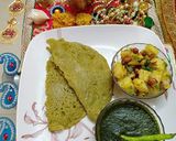 A picture of step 6 of Samak chawal Makhana dosa with vrat aaloo ki sabji and chutney.