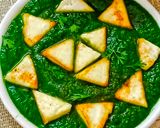 A picture of step 8 of Palak Paneer.