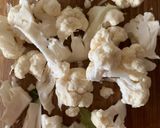 A picture of step 1 of Fermented cauliflower with pink pepper corn and chilli 🌳🌶.