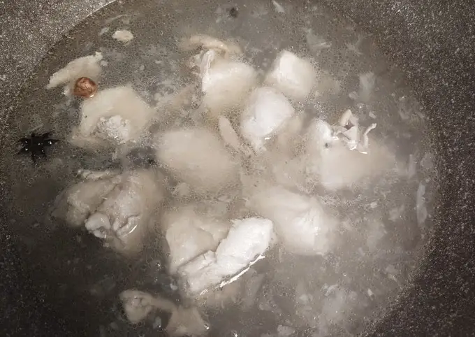 Langkah-langkah untuk membuat Resep Sop Ayam Rumah Sederhana