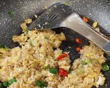 Foto langkah ke 11 dari resep Nasi Goreng Telur (Egg Fried Rice), bahan simple.