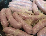 Foto del paso 4 de la receta: Salchichas al vino