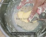 Foto langkah ke 3 dari resep Pizza Mini Simple Tanpa Telur.