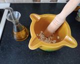 A picture of step 1 of Allioli.