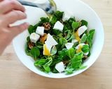 A picture of step 4 of Purslane Salad.