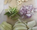 Udang tumis daun kemangi langkah memasak 1 foto